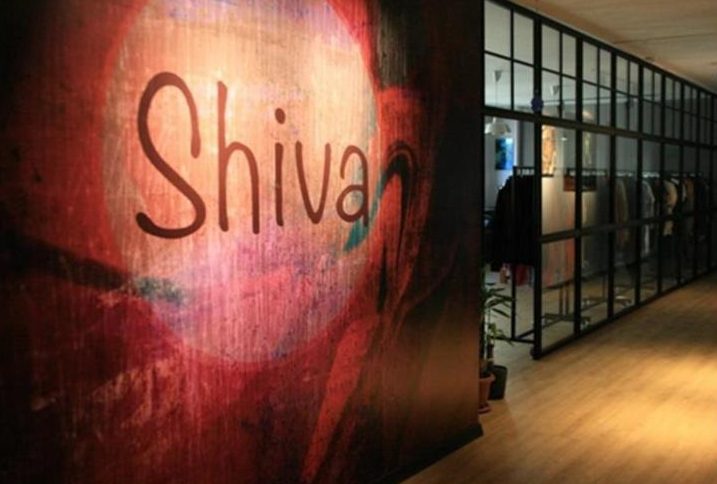 Shiva showroom girişi